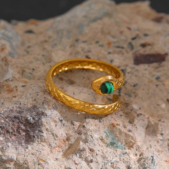 NEW 18K Gold Plated Emerald Snake Serpent Resizable Ring - Picture 6 of 9